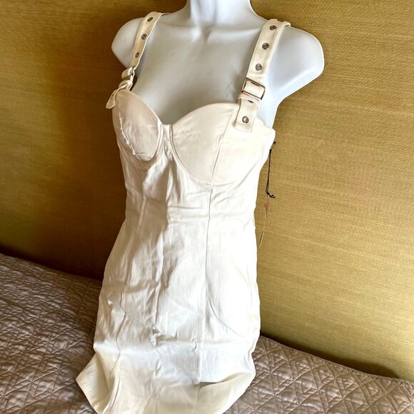 NEW Haute Monde White Spandex Sexy Dress Strap Buckle Accent Shoulders SZ L 8-10 - Picture 1 of 12